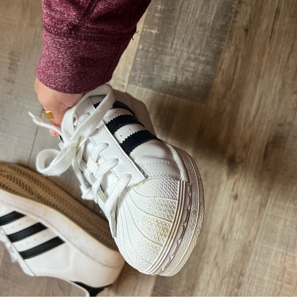 Adidas superstar shoes - Picture 9 of 10